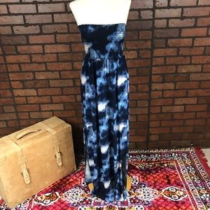 STUNNING BCBG maxi dress